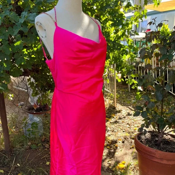 Hot pink HAUTA MONDE dress - Picture 2 of 4
